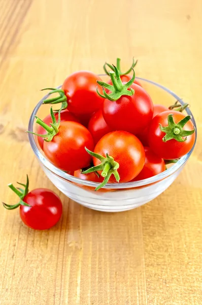 Tomates en una taza de vidrio — Foto de Stock