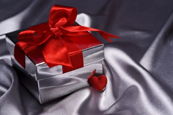 Silver gift — Stock Photo, Image