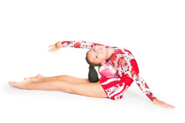 güzel Asyalı kız jimnastikçi bir top