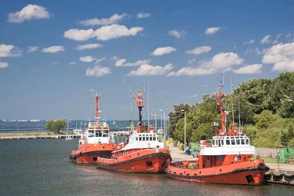 Sleepboten in de haven. — Stockfoto