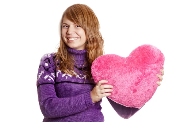 Menina loira com coração de brinquedo no dia de São Valentim . — Fotografia de Stock