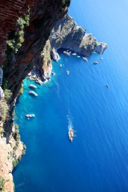 güzel bir deniz yat ile yüksek Rock