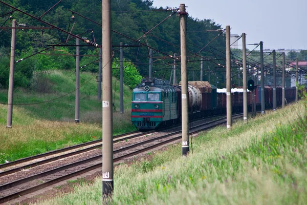 Otomobil bir yük treninin yapısı — Stok fotoğraf