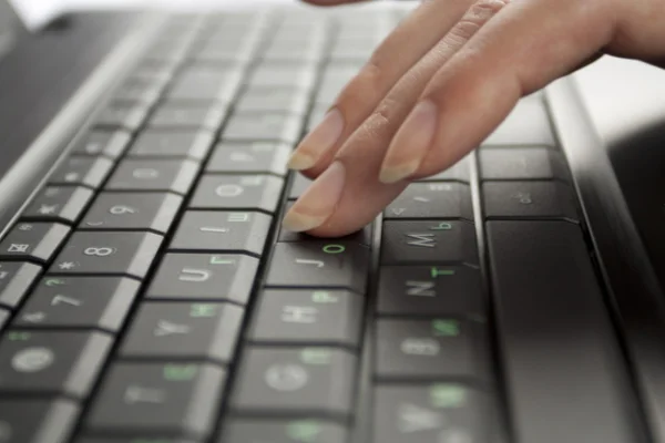 Proceso de trabajo con el teclado — Foto de Stock