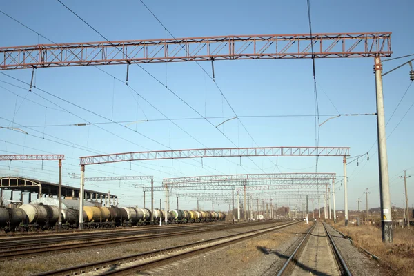 Cruce ferroviario contra líneas eclécticas —  Fotos de Stock