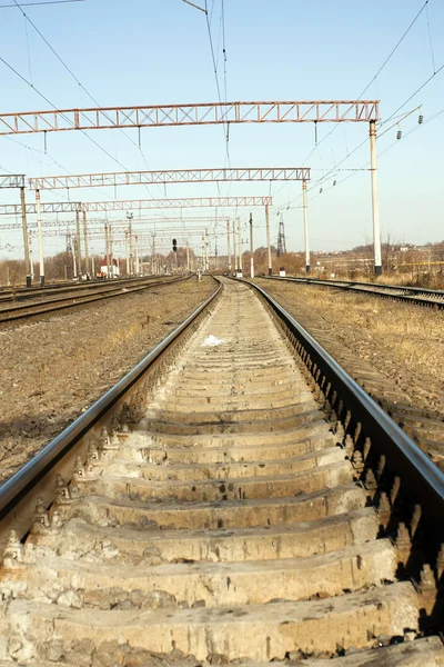 Eisenbahnknotenpunkt gegen eklektische Strecken — Stockfoto