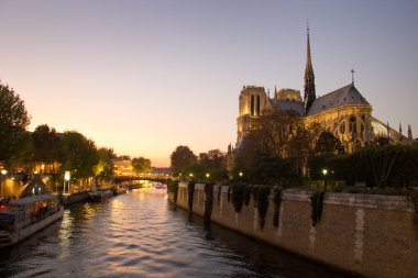 Notre dame de Paris - France clipart