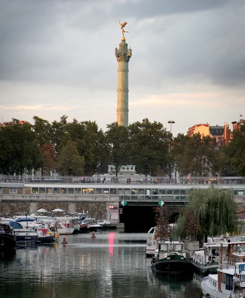 Бастилия - Париж - Франция — стоковое фото