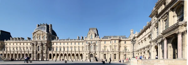 Louvre - París — Foto de Stock
