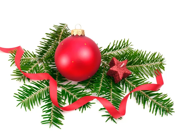 Bola de Natal e ramo de abeto — Fotografia de Stock