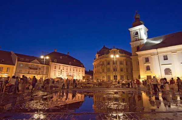 Market in Sibiu main square by night — Stock Photo, Image