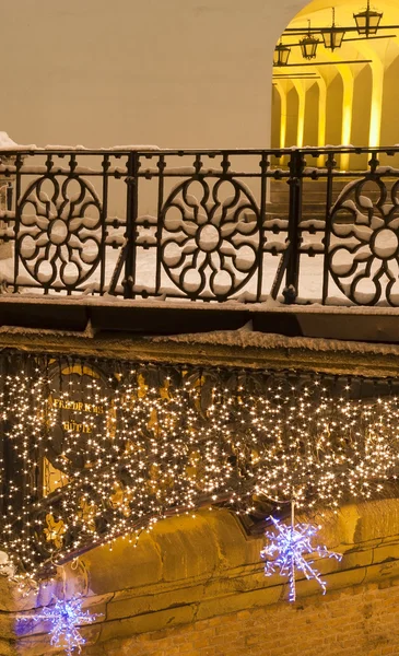Vánoce a nový rok světla na mostě v sibiu — Stock fotografie