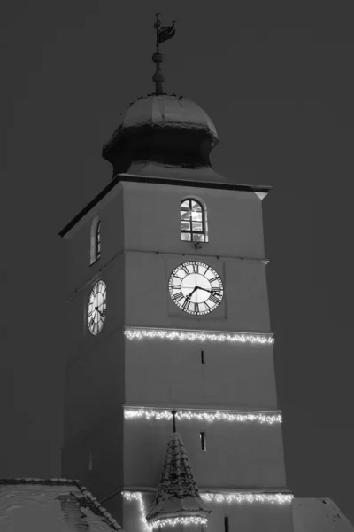 Natal e ano novo luzes decoradas arquitetura relógio torre — Fotografia de Stock