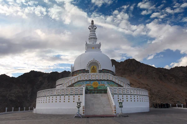 Shanti stupa, leh, ladakh, Indien — Stockfoto
