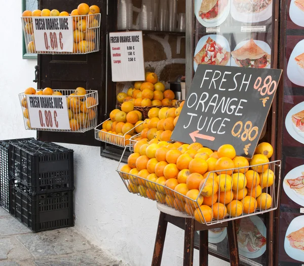 Shop Selling Fresh Orange Juice — Stock Photo, Image
