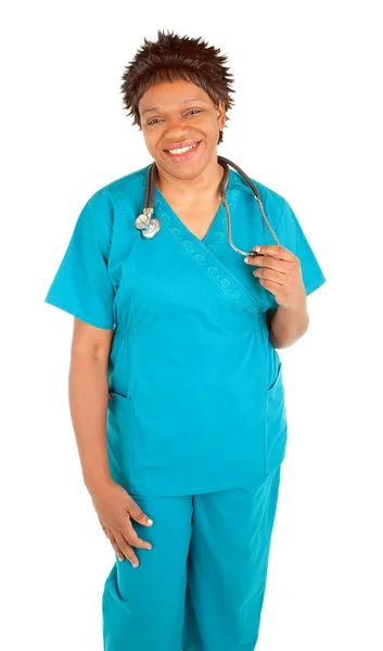 포즈의 아프리카계 미국인 간호사 웃는 개 — 스톡 사진