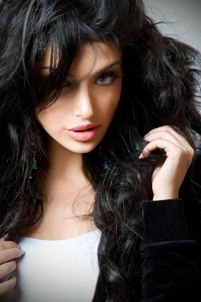 Mladí nádherná bruneta — Stock fotografie