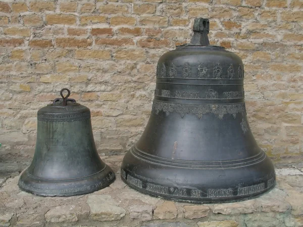 Dvě bronzové zvony — Stock fotografie