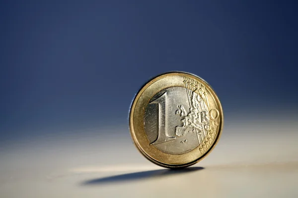 Ett euromynt — Stockfoto