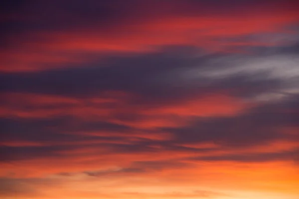 Смелое красочное небо — стоковое фото