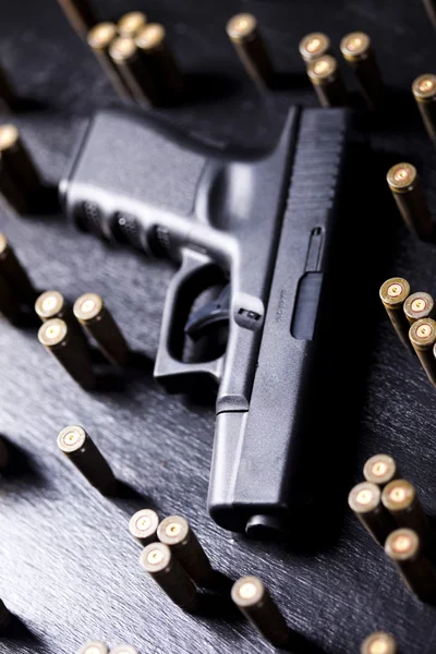 Ammunition and automatic handgun — Stock Photo, Image