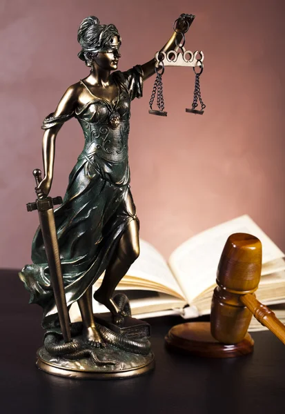 정의 법의 골동품 동상 — 스톡 사진