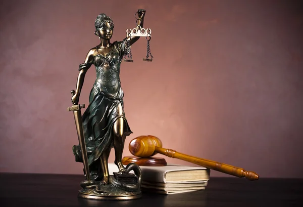 Estatua antigua de la justicia, la ley —  Fotos de Stock