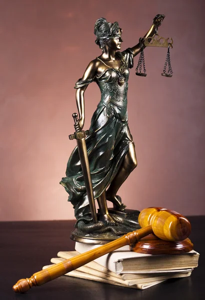 Бог закона, статуя Справедливости , — стоковое фото