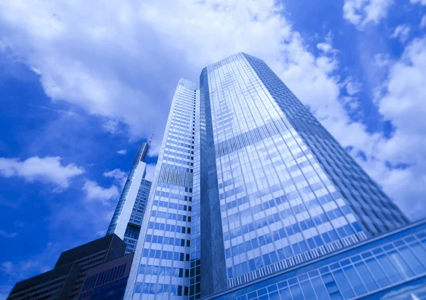 Edificios corporativos en perspectiva —  Fotos de Stock