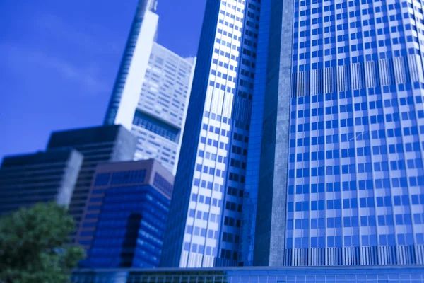 Office building on a background city — Stock Photo, Image