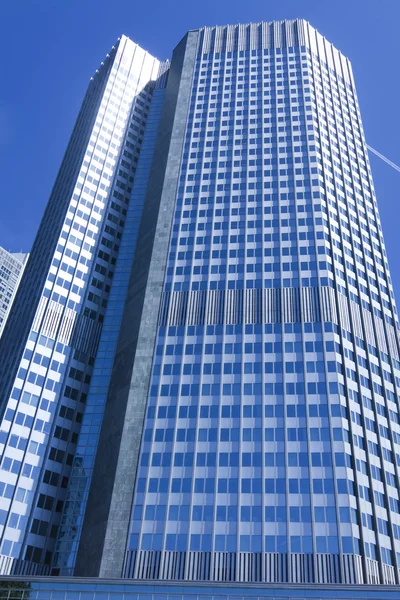 Gratte-ciel en verre, centre d'affaires — Photo