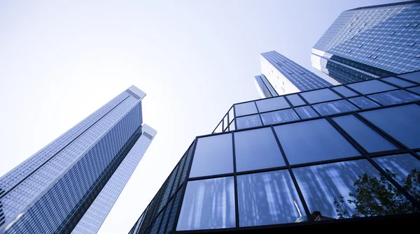 Arranha-céus de vidro, centro de negócios — Fotografia de Stock