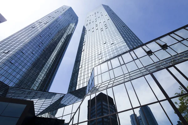 Корпоративні будівлі в перспективі — стокове фото