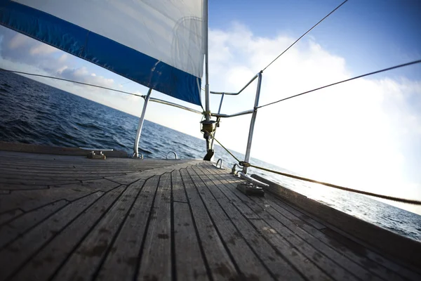 Barca a vela in mare — Foto Stock