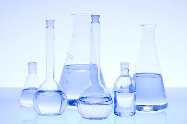 化学实验室玻璃器皿设备 — 图库照片