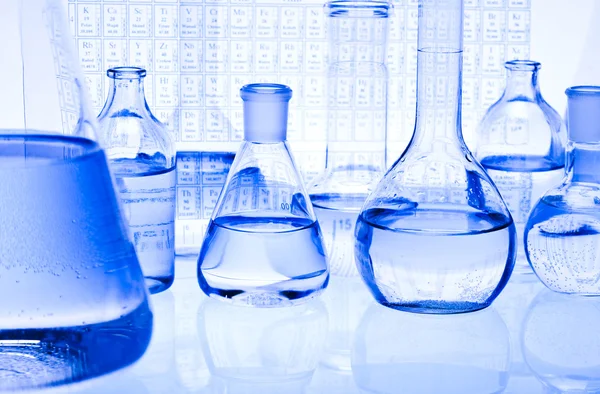 Chemie apparatuur, laboratoriumglaswerk — Stockfoto