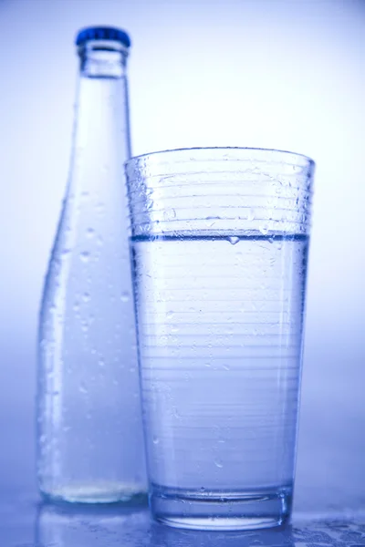 Fundo da garrafa de água — Fotografia de Stock