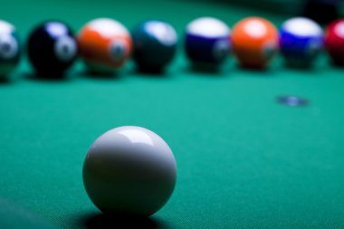 bilardo topu yakın çekim