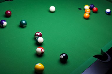 Bilardo topları, cue yeşil tablo