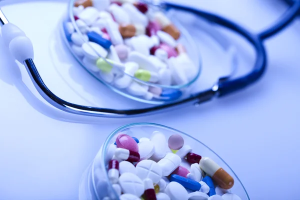 Drugs and Stethoscope — Stock Photo, Image