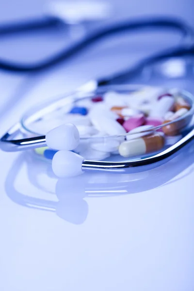 Pills still life and Stethoscope — Stock Photo, Image