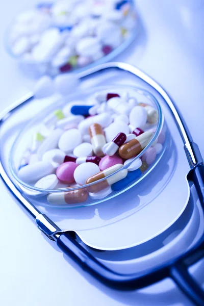 Tablets & Medicines and Stethoscope — Stock Photo, Image
