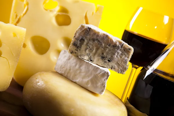 Still-life with cheese and wine — Stock Photo, Image