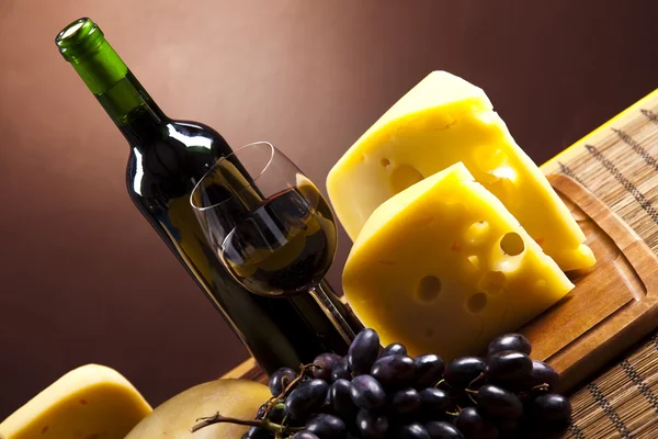 Vino e formaggio nature morte — Foto Stock