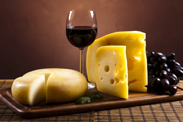 Vino e formaggio nature morte — Foto Stock