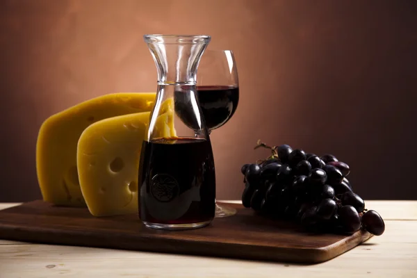 stock image Red wine and cheese