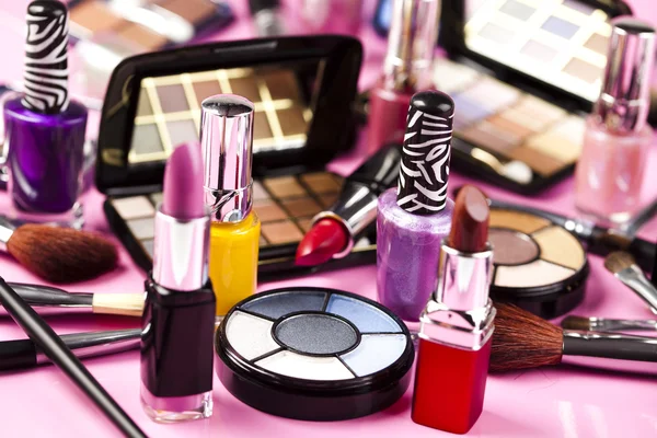 Colección de productos de maquillaje —  Fotos de Stock