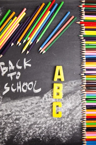 Terug naar school, nscription op blackboard — Stockfoto