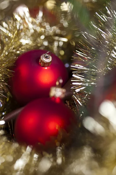 Безделушка, рождественское дерево — стоковое фото