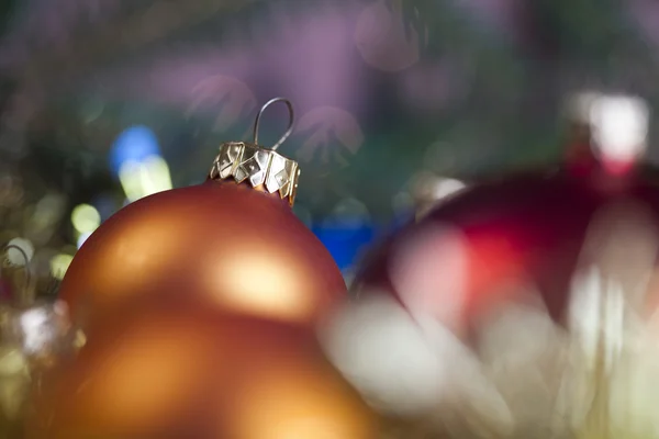 Boules brillantes et Noël — Photo